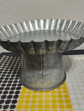 Galvanized Aluminum Pedestal Cake Stand